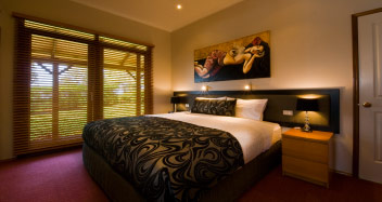 Forrester Court Cliff Top Cottages - Australia Accommodation 4