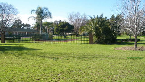 Golfview Motor Inn - Australia Accommodation 3