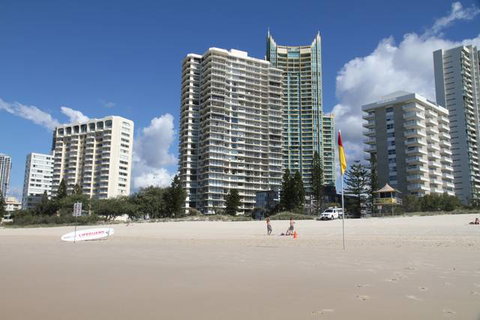 Hi Surf Beachfront Resort Apartments - Australia Accommodation 2