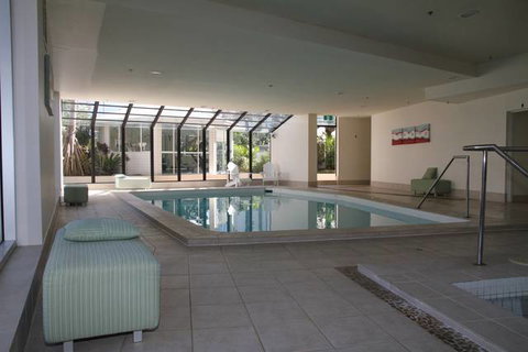 Hi Surf Beachfront Resort Apartments - Australia Accommodation 4