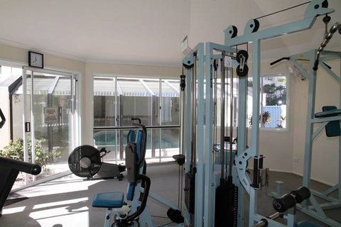 Hi Surf Beachfront Resort Apartments - Australia Accommodation 5