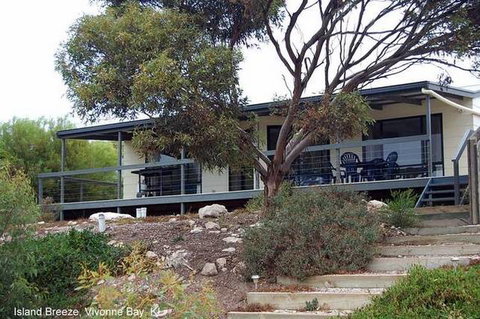 Island Breeze - Australia Accommodation 0