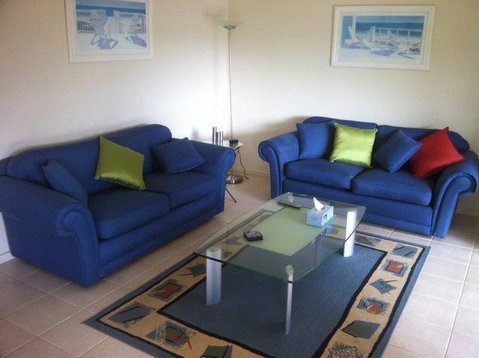 Island Breeze - Australia Accommodation 2