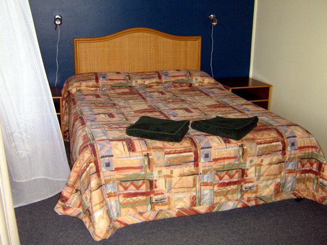 Broadbeach Waters QLD Australia Accommodation