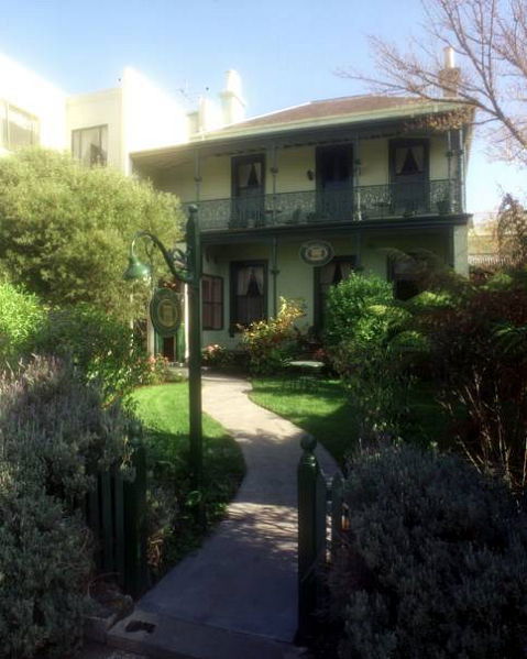 Magnolia Court Boutique Hotel - Australia Accommodation 1