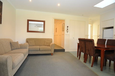 McMillans Of Metung Resort - Australia Accommodation 4