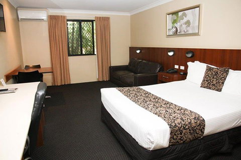 Rocky Resort Motor Inn - Australia Accommodation 3
