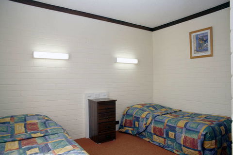 Midtown Motor Inn - Australia Accommodation 2
