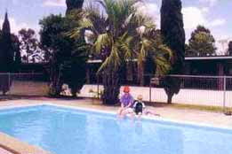 Motel Holliday - Australia Accommodation 0