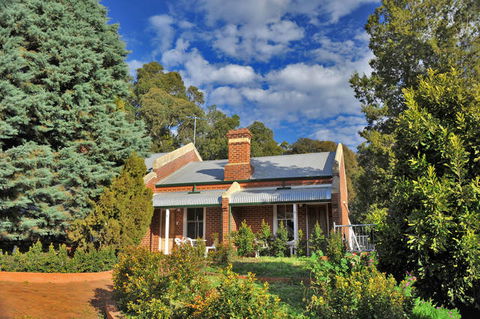 Mundaring Weir Hotel - Australia Accommodation 0