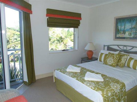 On The Beach Holiday Apartments - Australia Accommodation 3
