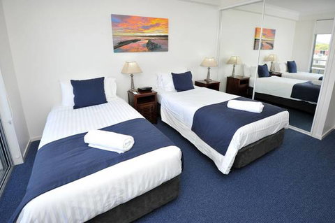 Pacific Marina Apartments - Australia Accommodation 1