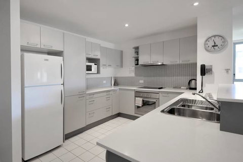 Pacific Marina Apartments - Australia Accommodation 9