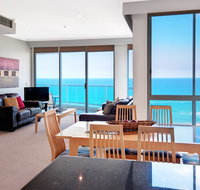 Pacific Views Resort - Main Beach - Australia Accommodation