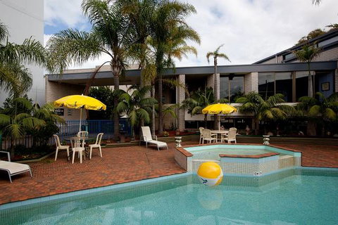 Palm Court Motor Inn - Australia Accommodation 0