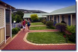 Park Avenue Holiday Units - Australia Accommodation 3