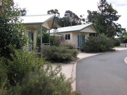 Pepper Tree Cabins - Australia Accommodation 1