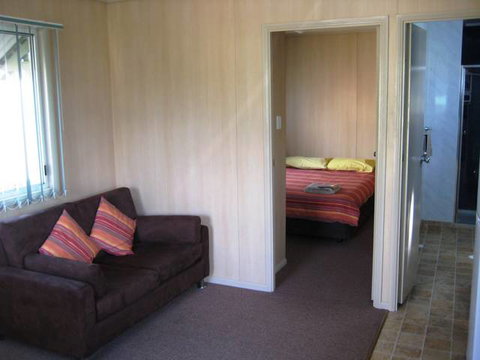 Pepper Tree Cabins - Australia Accommodation 2