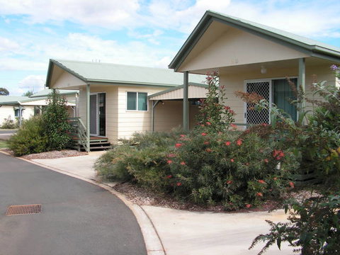 Pepper Tree Cabins - Australia Accommodation 4