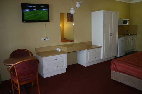 Port Aloha Motel - Australia Accommodation 4