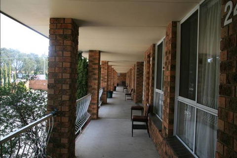 Queensgate Motel - Australia Accommodation 2