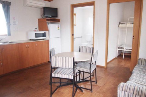 Riverton Caravan Park - Australia Accommodation 2
