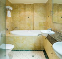 Sea Change Beachfront Apartments - Australia Accommodation