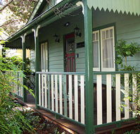 Strawberry Patch Cottage - Australia Accommodation