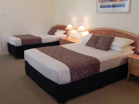 Surf Motel - Australia Accommodation 0