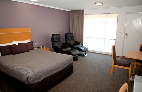 Sportsmans Motor Inn - Australia Accommodation 2