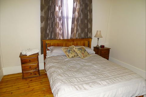 Silver Hill Townhouse - Australia Accommodation 7