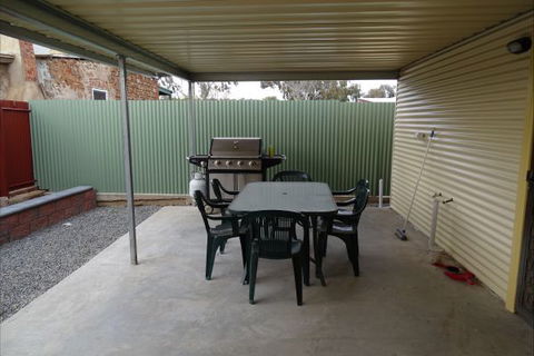 Silver Hill Townhouse - Australia Accommodation 17