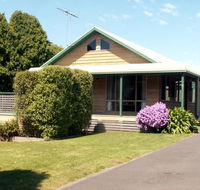 The Black Dolphin - Australia Accommodation