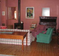 The Old School Country Retreat - Australia Accommodation