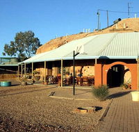 The Underground Motel - Australia Accommodation