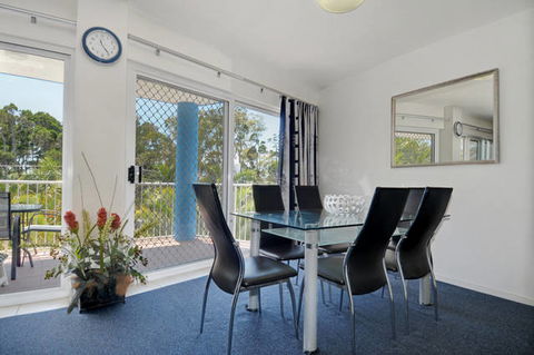 White Crest Luxury Apartments - Australia Accommodation 5