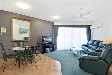 White Crest Luxury Apartments - Australia Accommodation 9