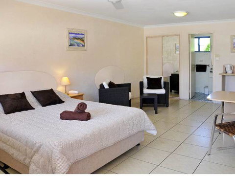 Yamba Twin Pines Motel - Australia Accommodation 0