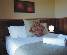 Karma Chalets And Karisma Spa - Australia Accommodation 1