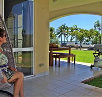 Absolute Beachfront Apartment - Australia Accommodation