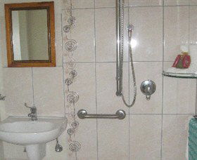Bromeliad Bed And Breakfast - Australia Accommodation 1