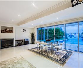 The Grand Broadbeach - Vogue Holiday Homes - Australia Accommodation 3