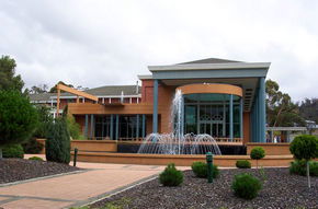 Country Club Tasmania - Australia Accommodation 3