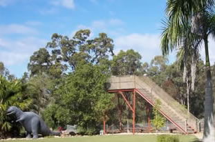 Mystery Craters - Australia Accommodation 1