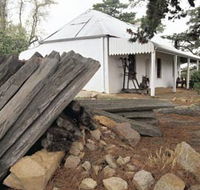 Elverd Cottage - Australia Accommodation