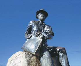 Paddy Hannans Statue - Australia Accommodation 0