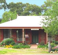Stacey Studio Gallery  Almond Grove BB - Australia Accommodation