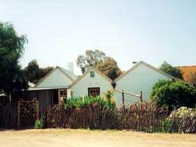 Miners Cottage And Garden - Australia Accommodation 0