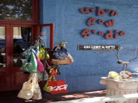 Urban Cow Studio - Australia Accommodation 0