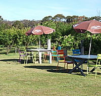 Cerise Brook Orchard  Family Golf - Australia Accommodation